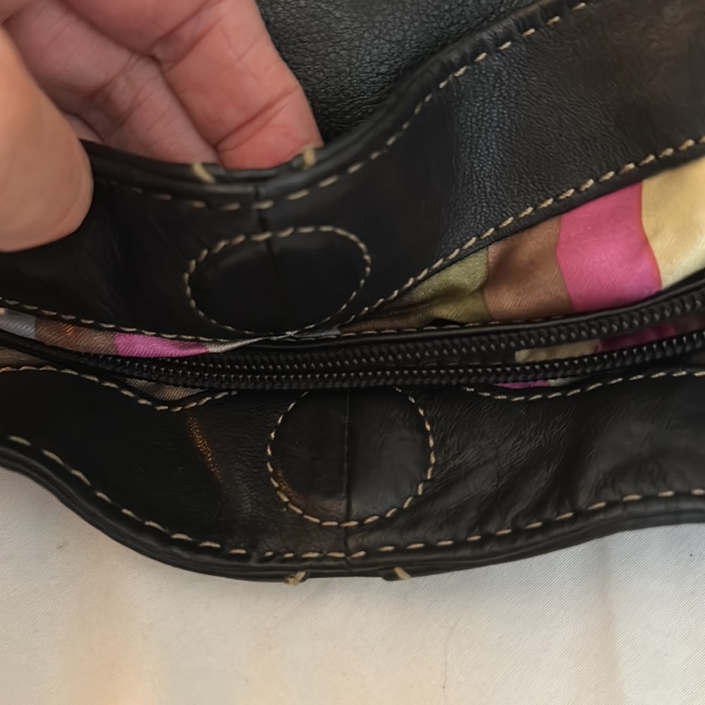 Tignanello black leather hobo bag with charms very nice destitute soft stylish - Picture 17 of 17